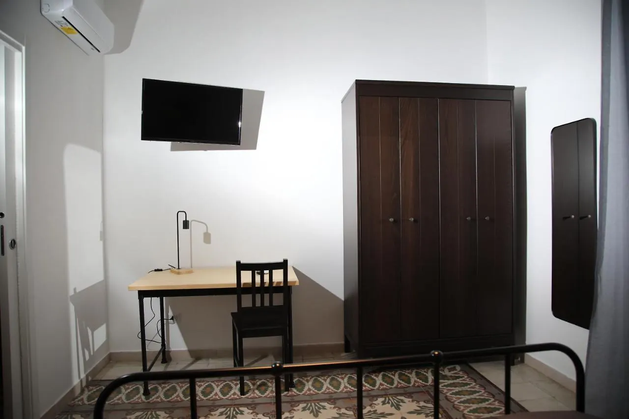 Liberty Apartment Bari 0*,